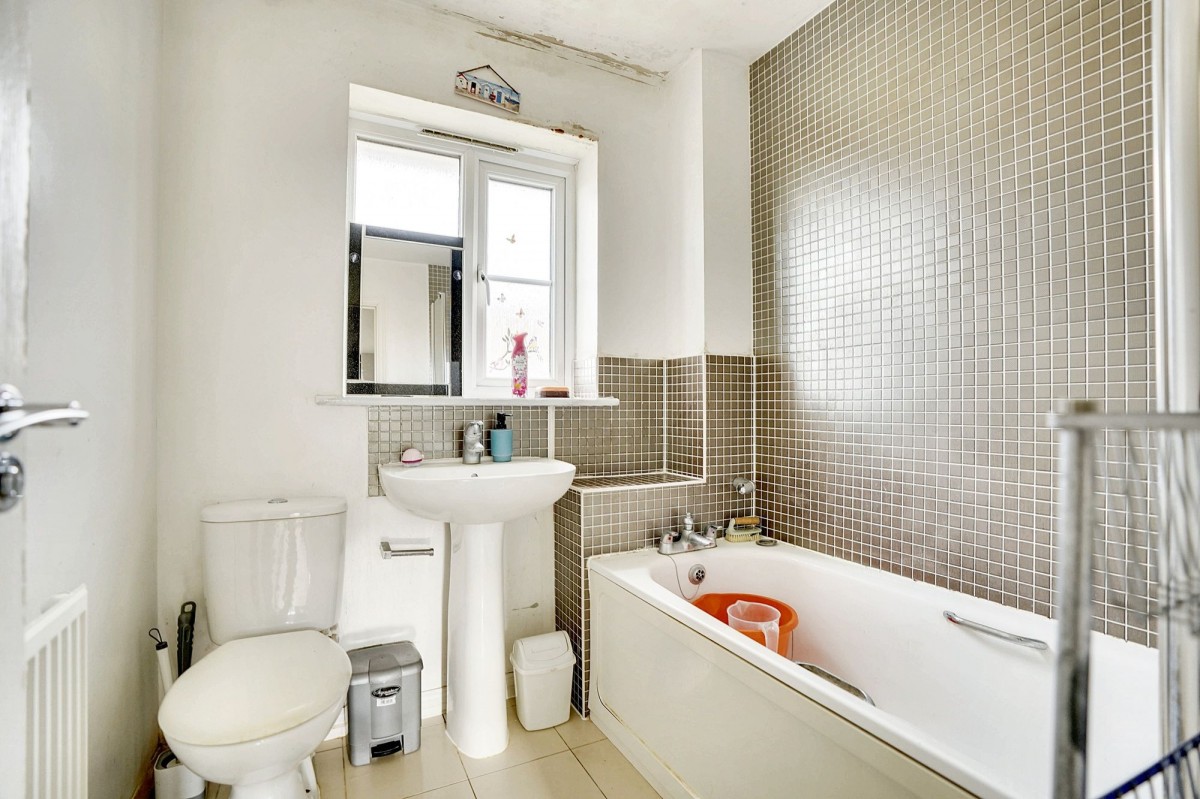 Rosehip Avenue, Red Lodge, IP28