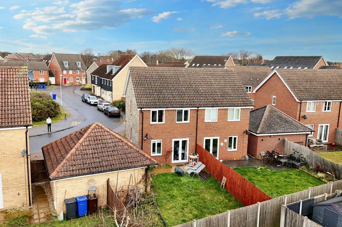 Rosehip Avenue, Red Lodge, IP28