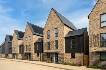 Aylesbury Walk, Northstowe, CB24