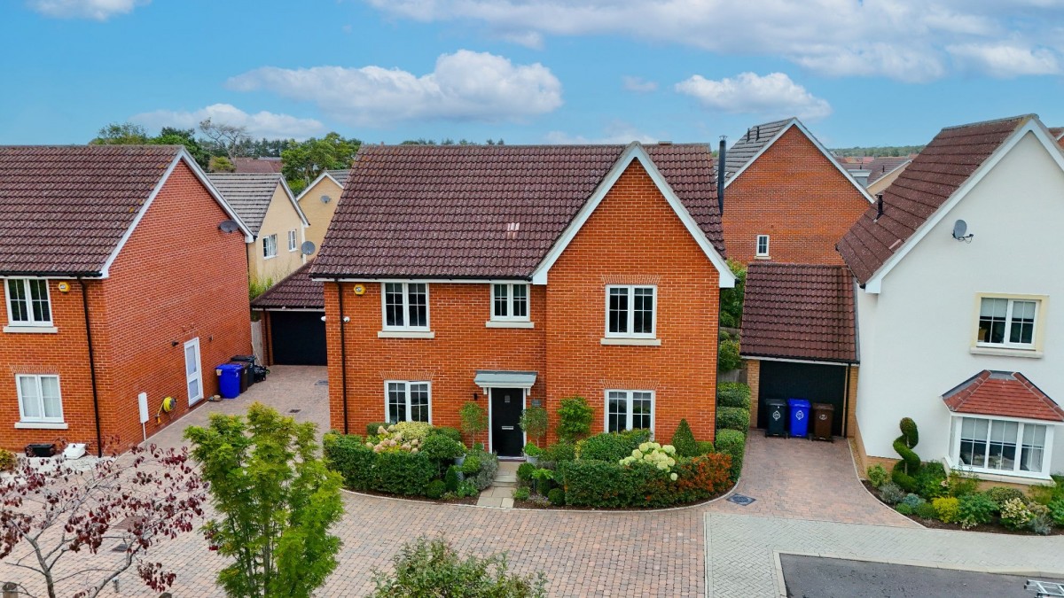 Chamomile Close, Red Lodge, IP28