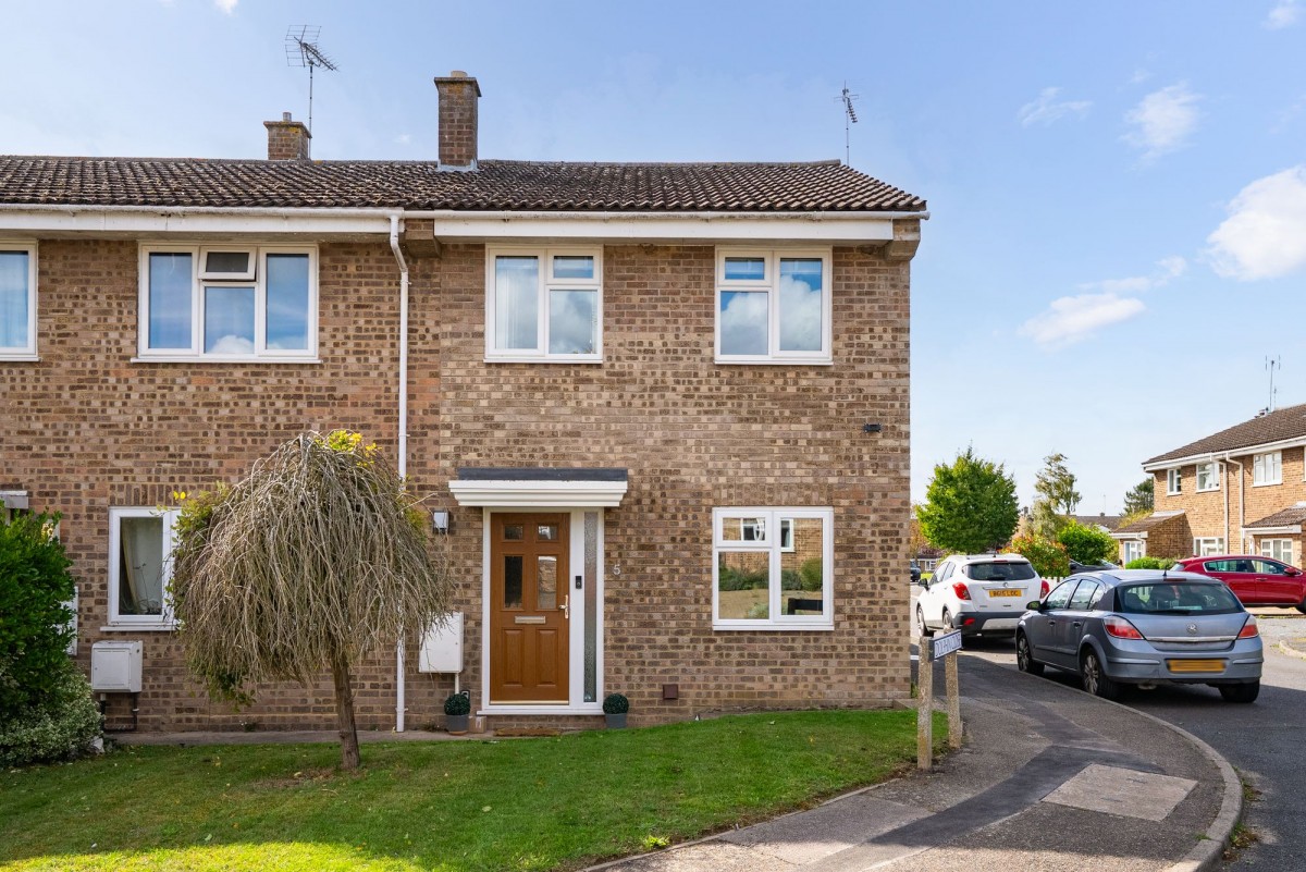 Wheatsheaf Way, Linton, CB21