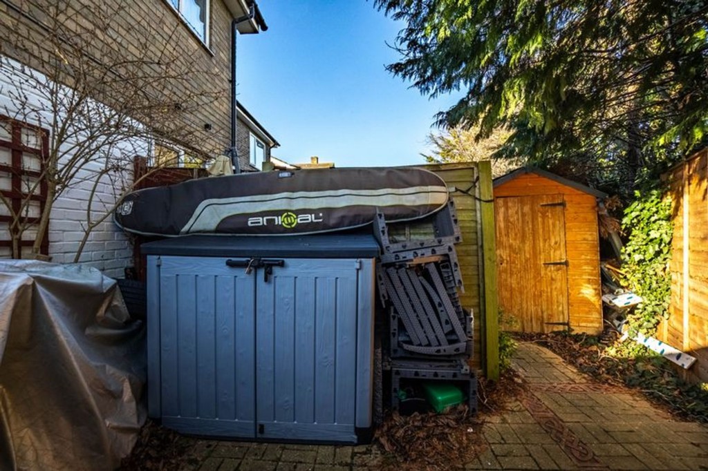 Spiggots Close, Longstanton, CB24