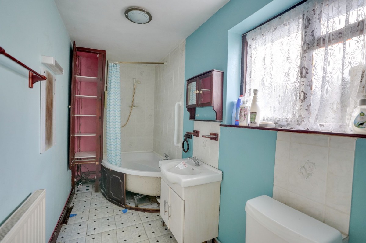 Queen Street, Cowlinge, CB8