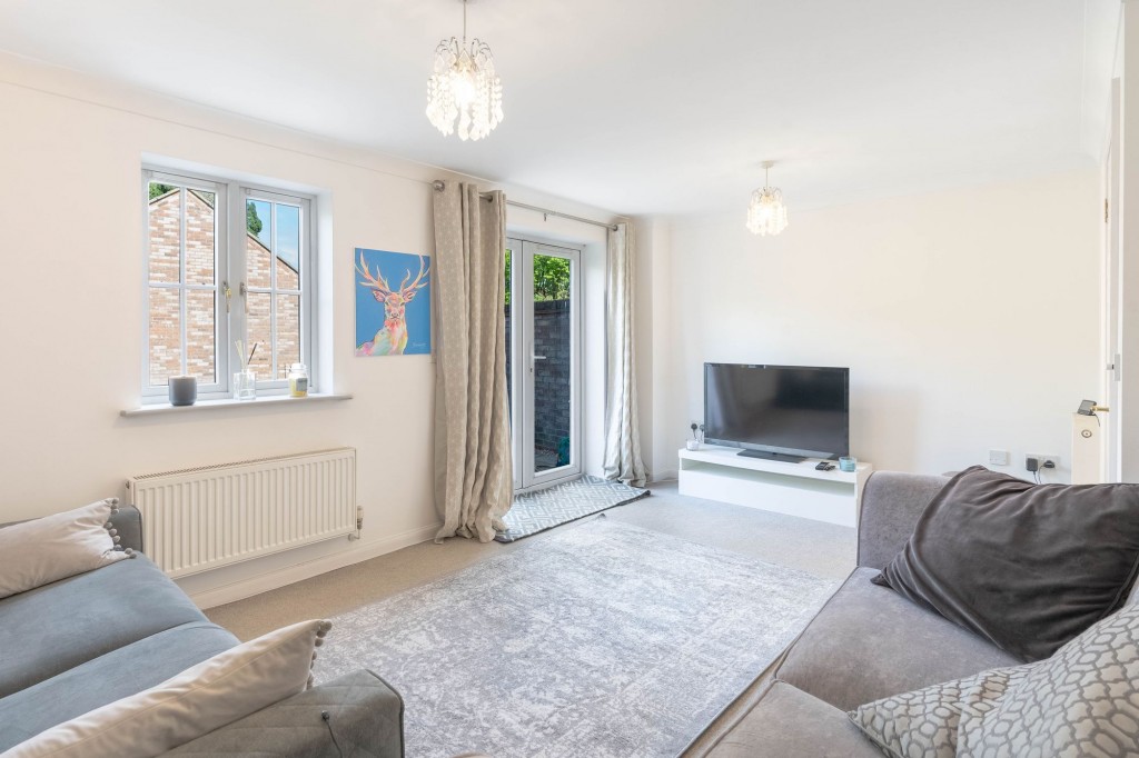 Hampton Close, Fenstanton, PE28