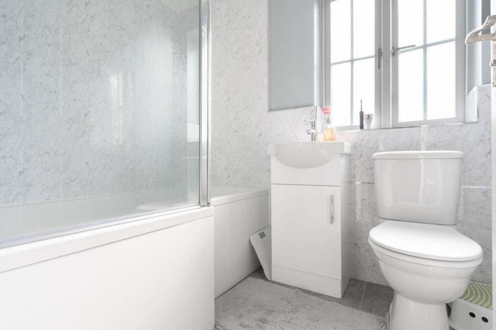 Hampton Close, Fenstanton, PE28