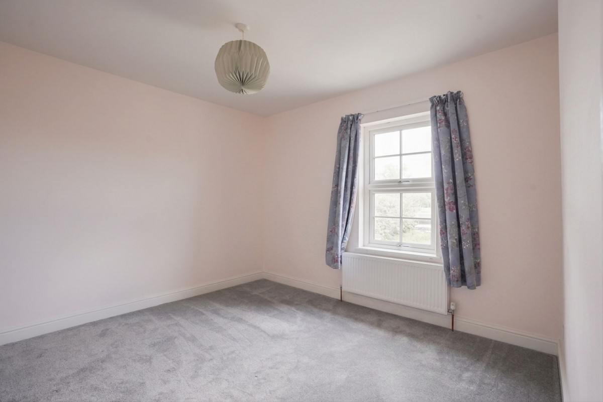 High Street, Tuddenham, IP28