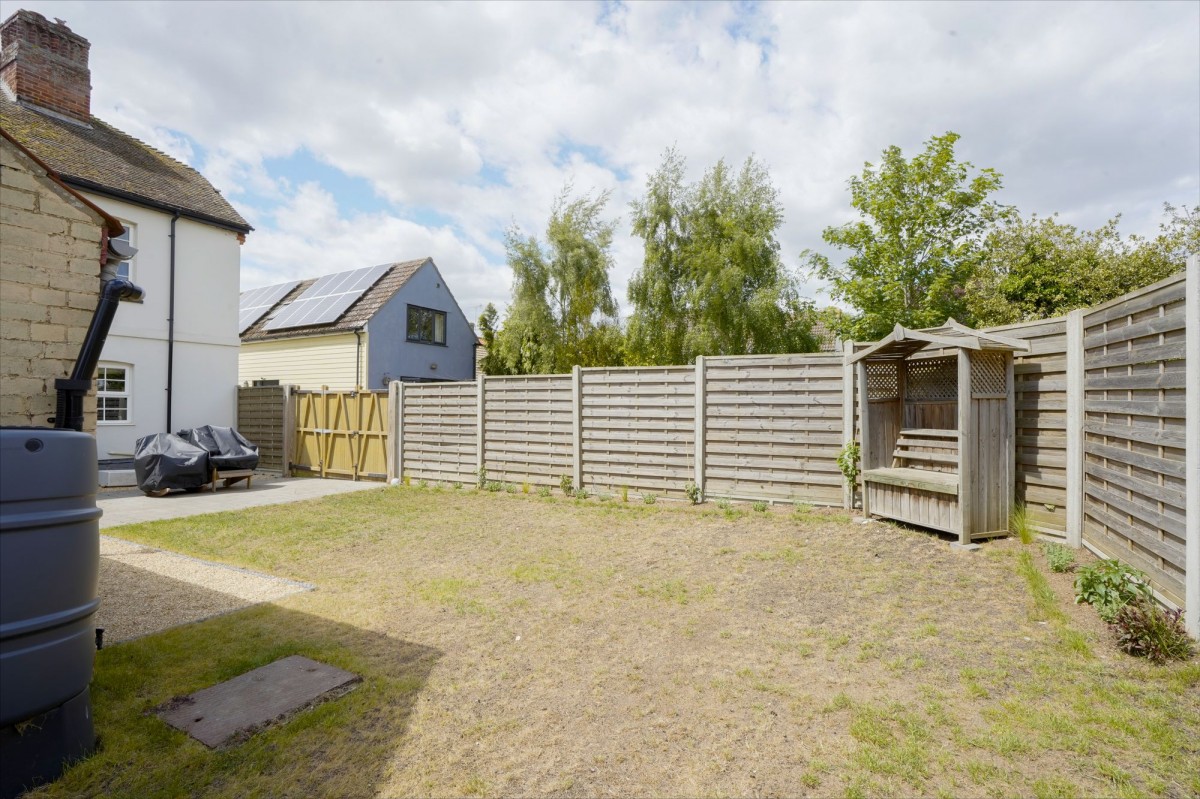 High Street, Tuddenham, IP28