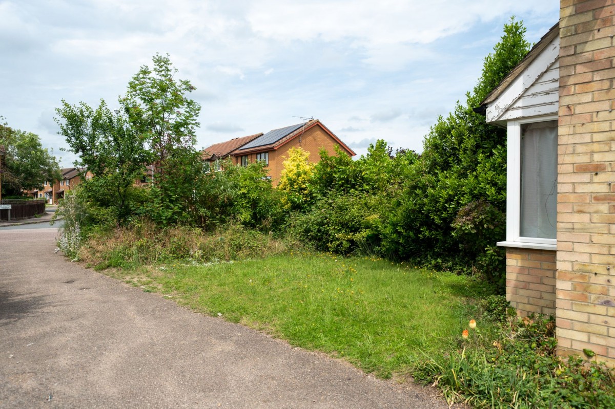 The Rowans, Milton, CB24