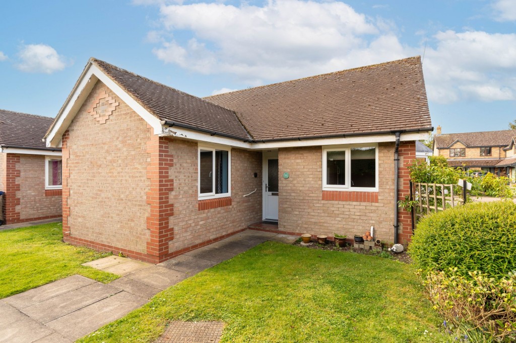 Dovehouse Close, Linton, CB21