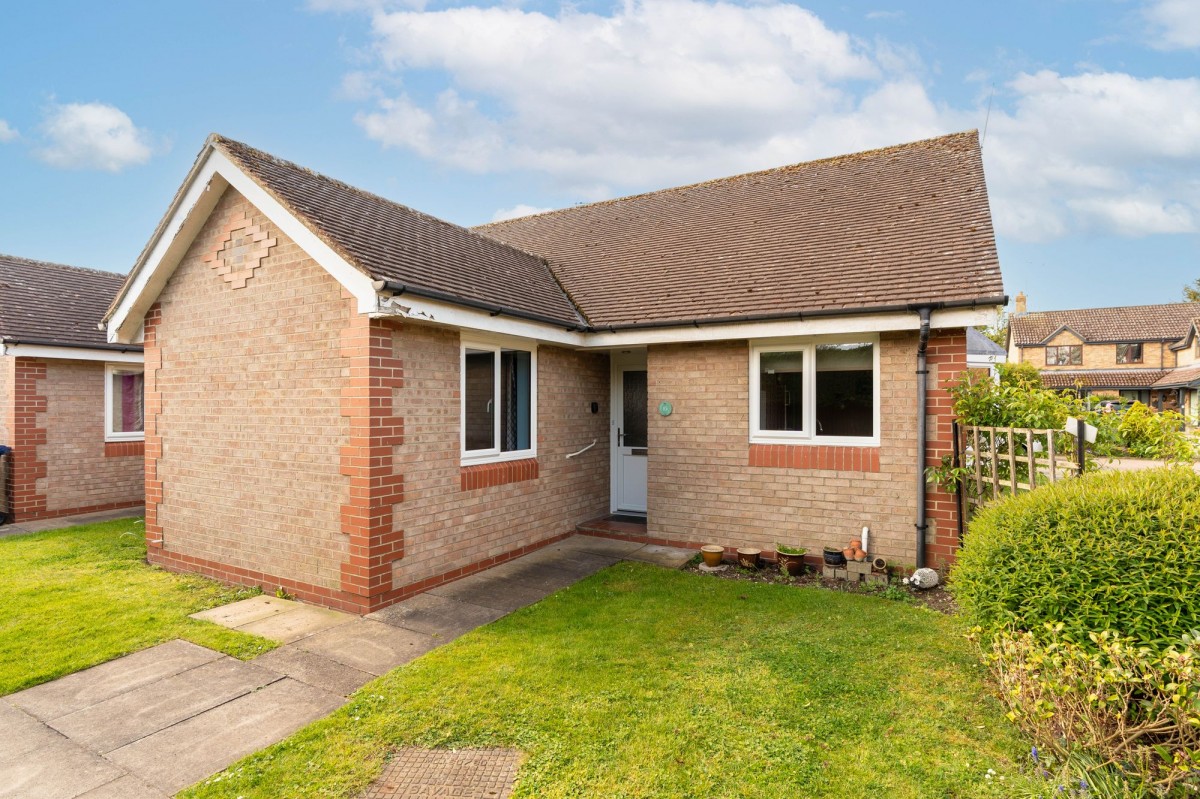 Dovehouse Close, Linton, CB21