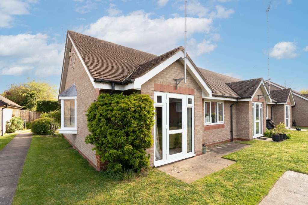 Dovehouse Close, Linton, CB21