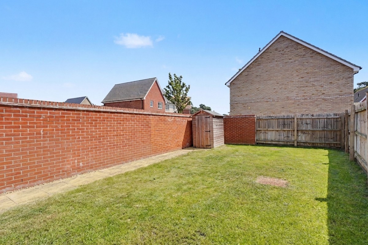 Oaklands Drive, Red Lodge, IP28