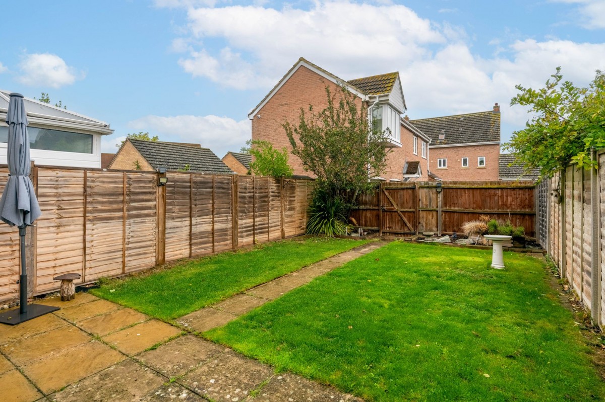 Collingwood Drive, Longstanton, CB24