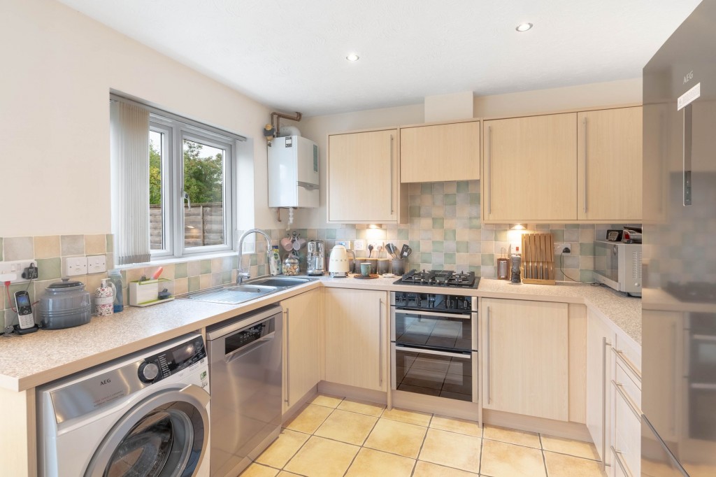 Collingwood Drive, Longstanton, CB24