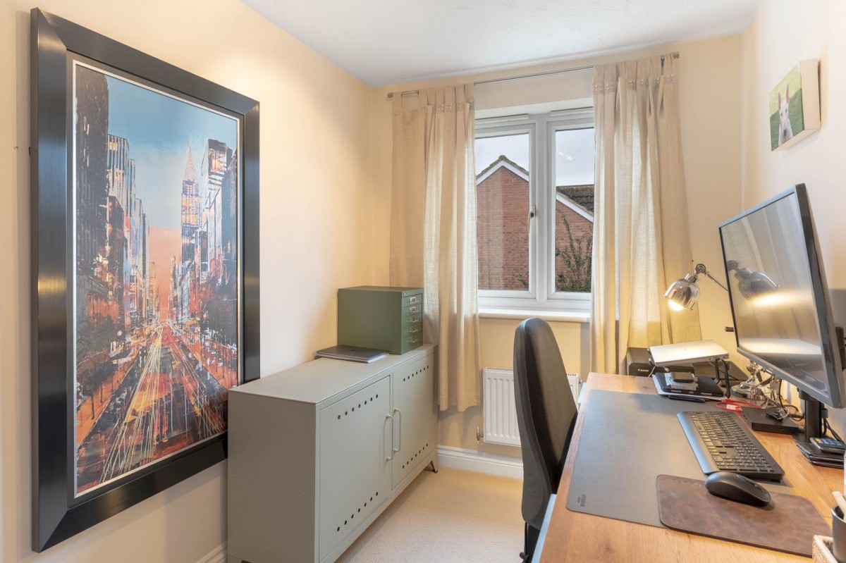 Collingwood Drive, Longstanton, CB24