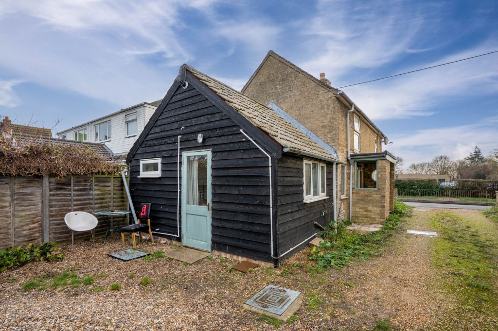 Middle Watch, Swavesey, CB24