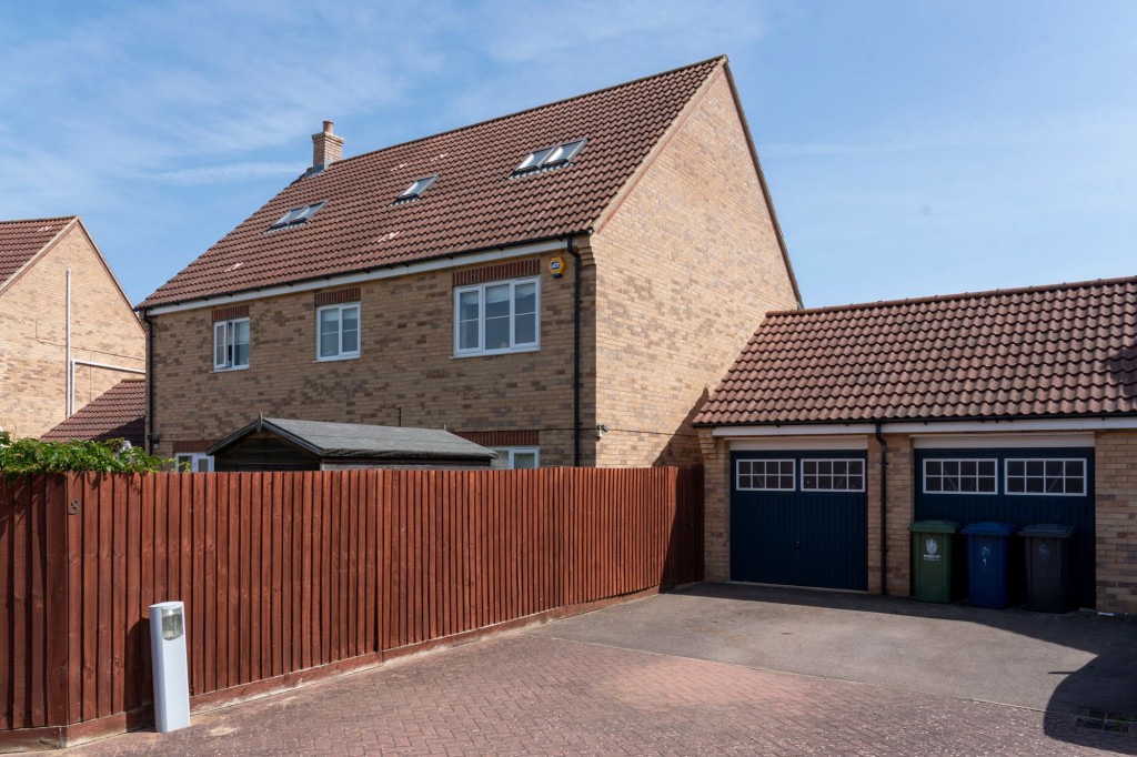 Garwood Drive, Longstanton, CB24