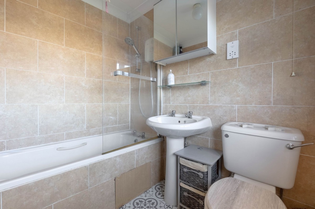 Orchard Way, Oakington, CB24