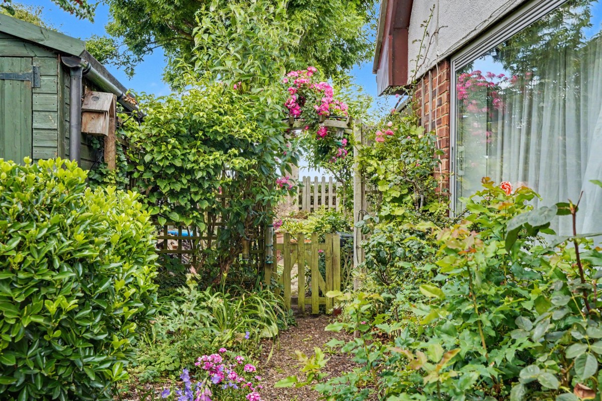 Waterside, Isleham, CB7