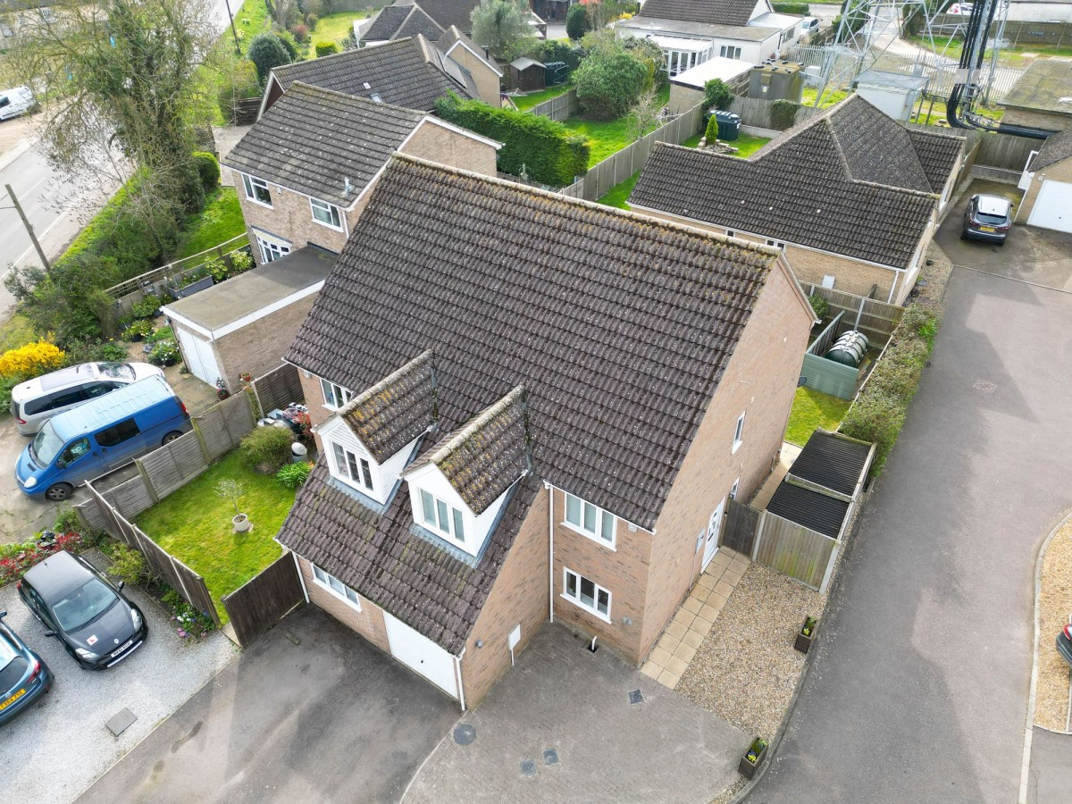 Elizabeth Way, Haddenham, CB6