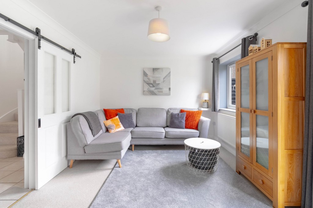 Elizabeth Way, Haddenham, CB6