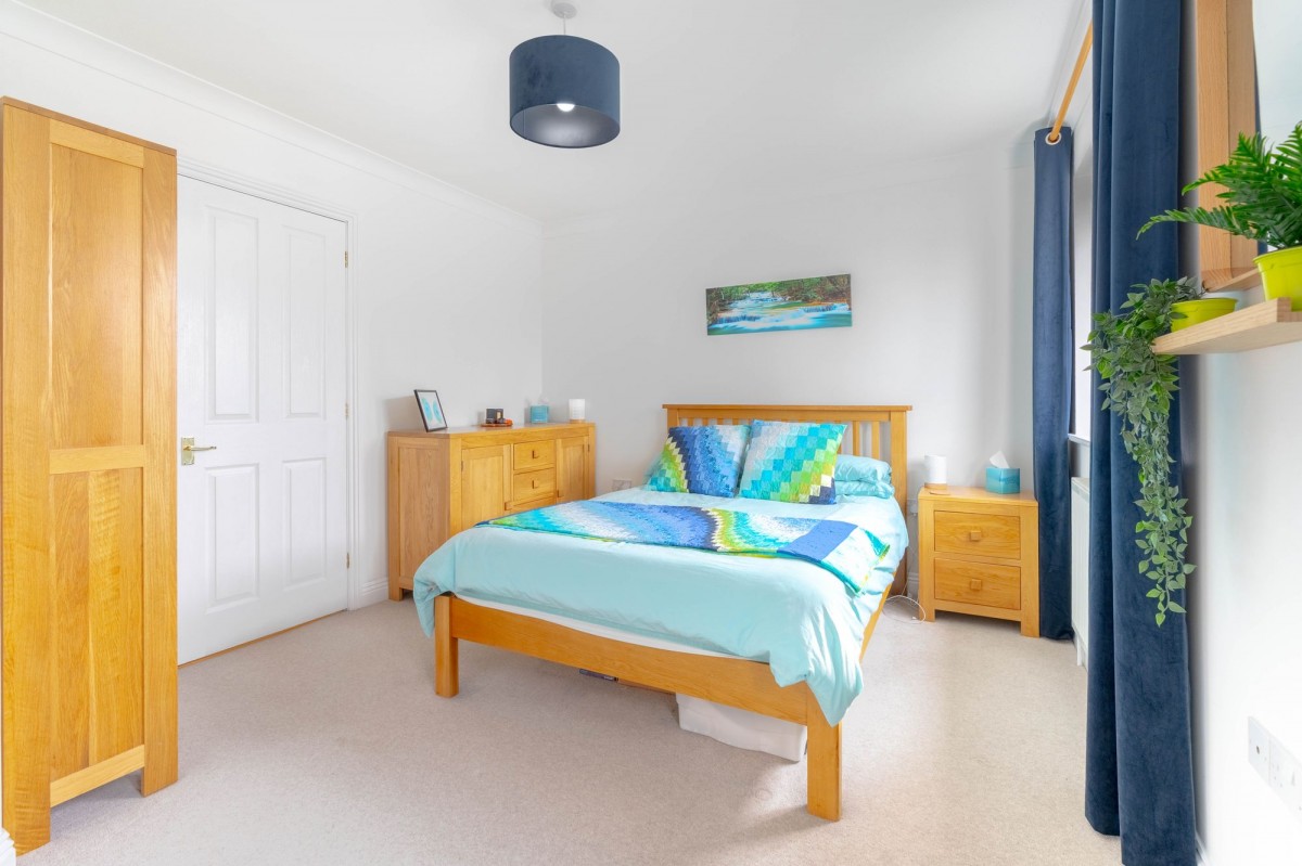 Elizabeth Way, Haddenham, CB6