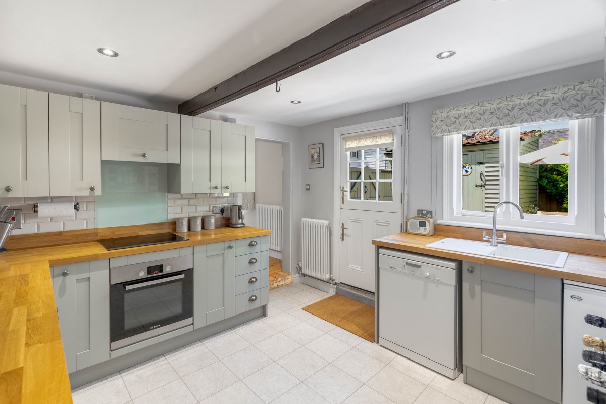 4 West End, Haddenham, CB6