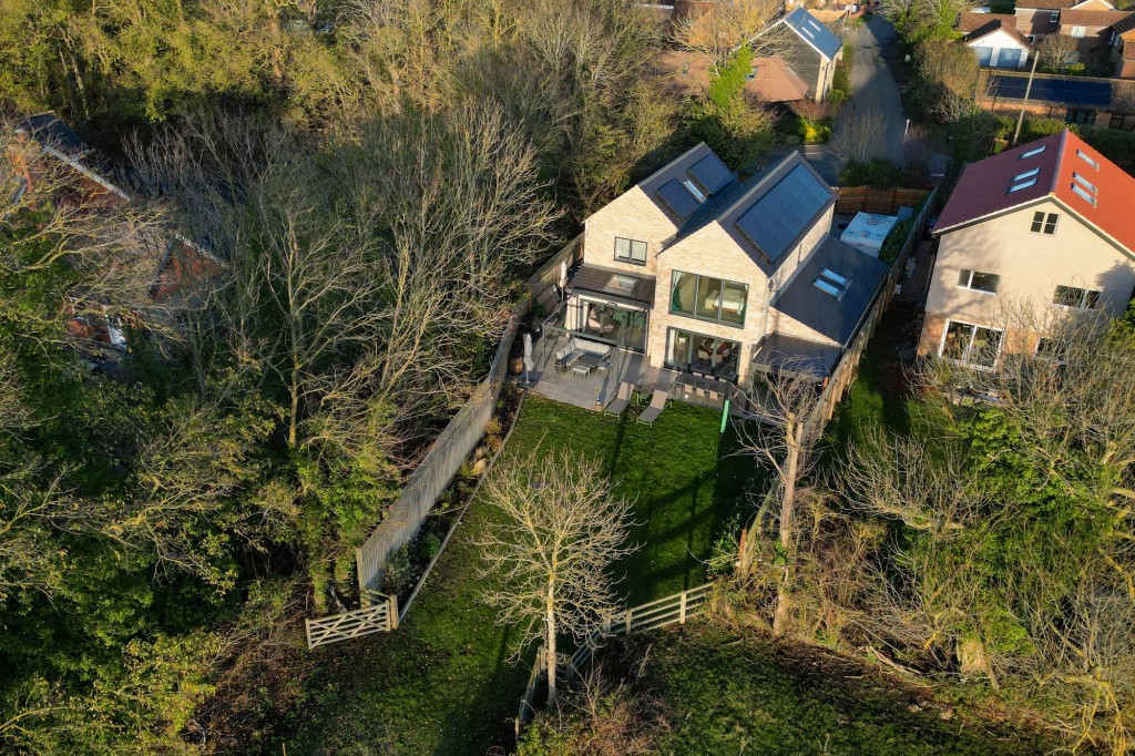 St. Michaels, Longstanton, CB24