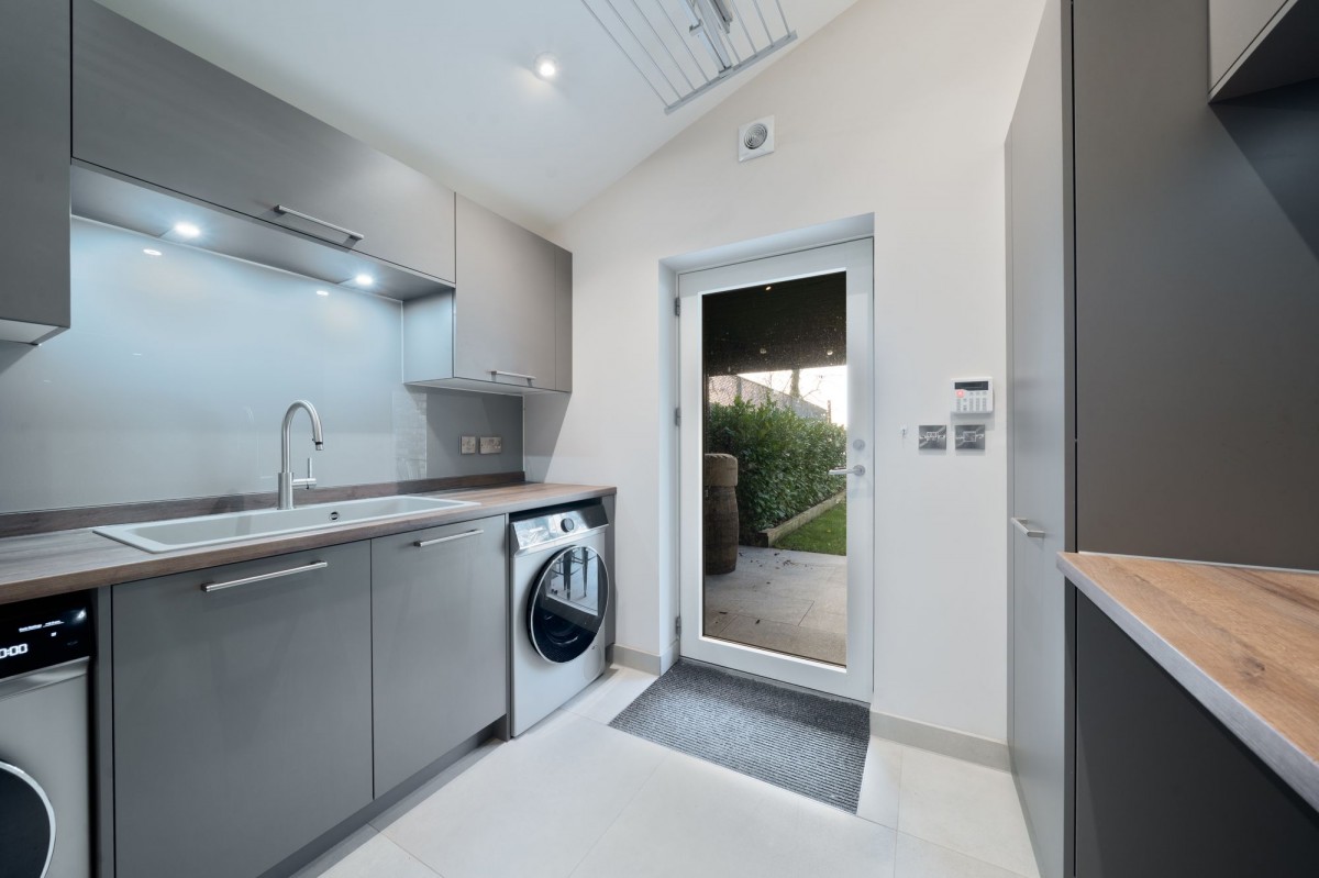 St. Michaels, Longstanton, CB24