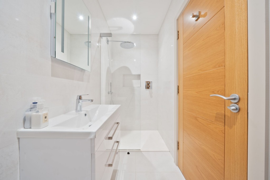 St. Michaels, Longstanton, CB24