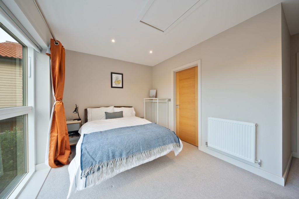 St. Michaels, Longstanton, CB24