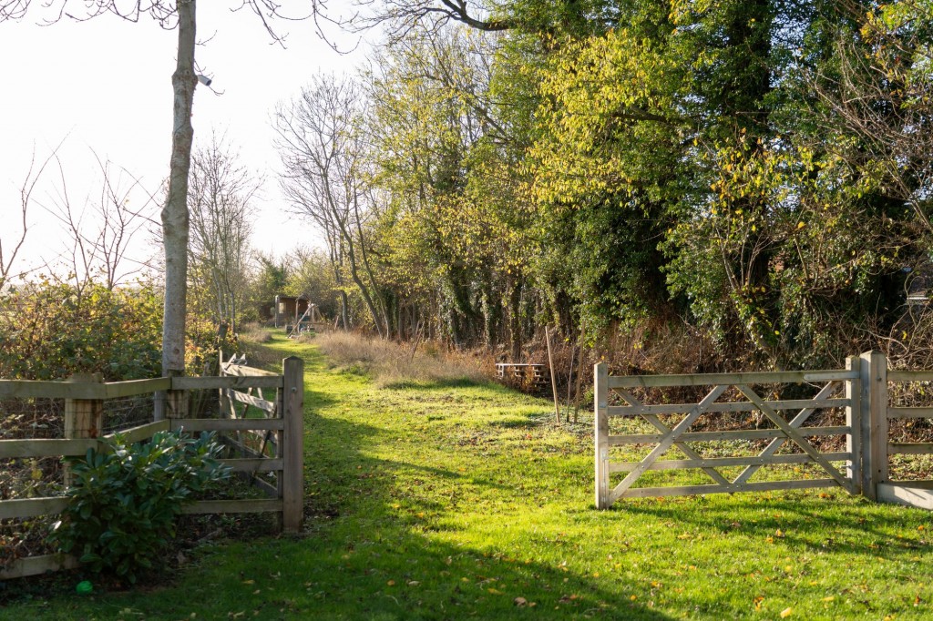 St. Michaels, Longstanton, CB24