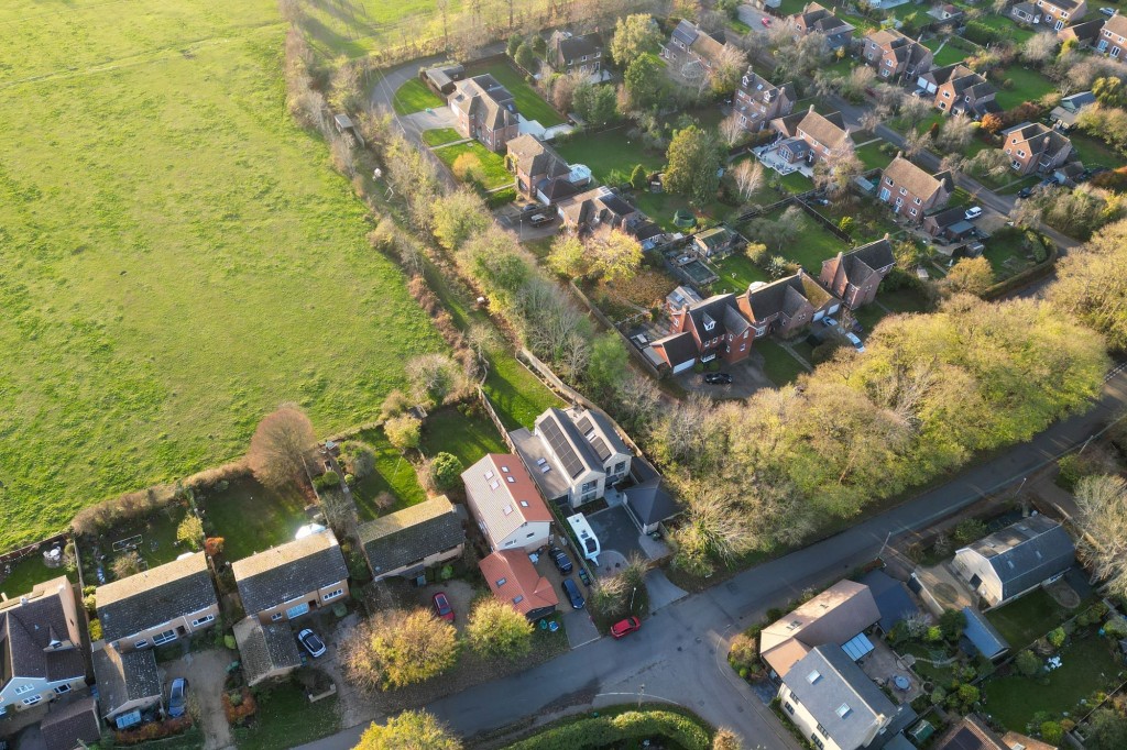 St. Michaels, Longstanton, CB24