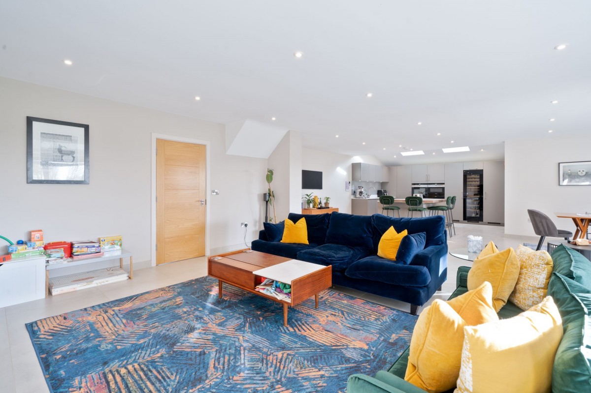 St. Michaels, Longstanton, CB24