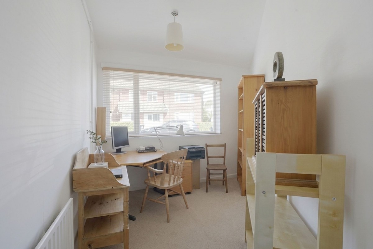 Dovehouse Close, Ely, CB7