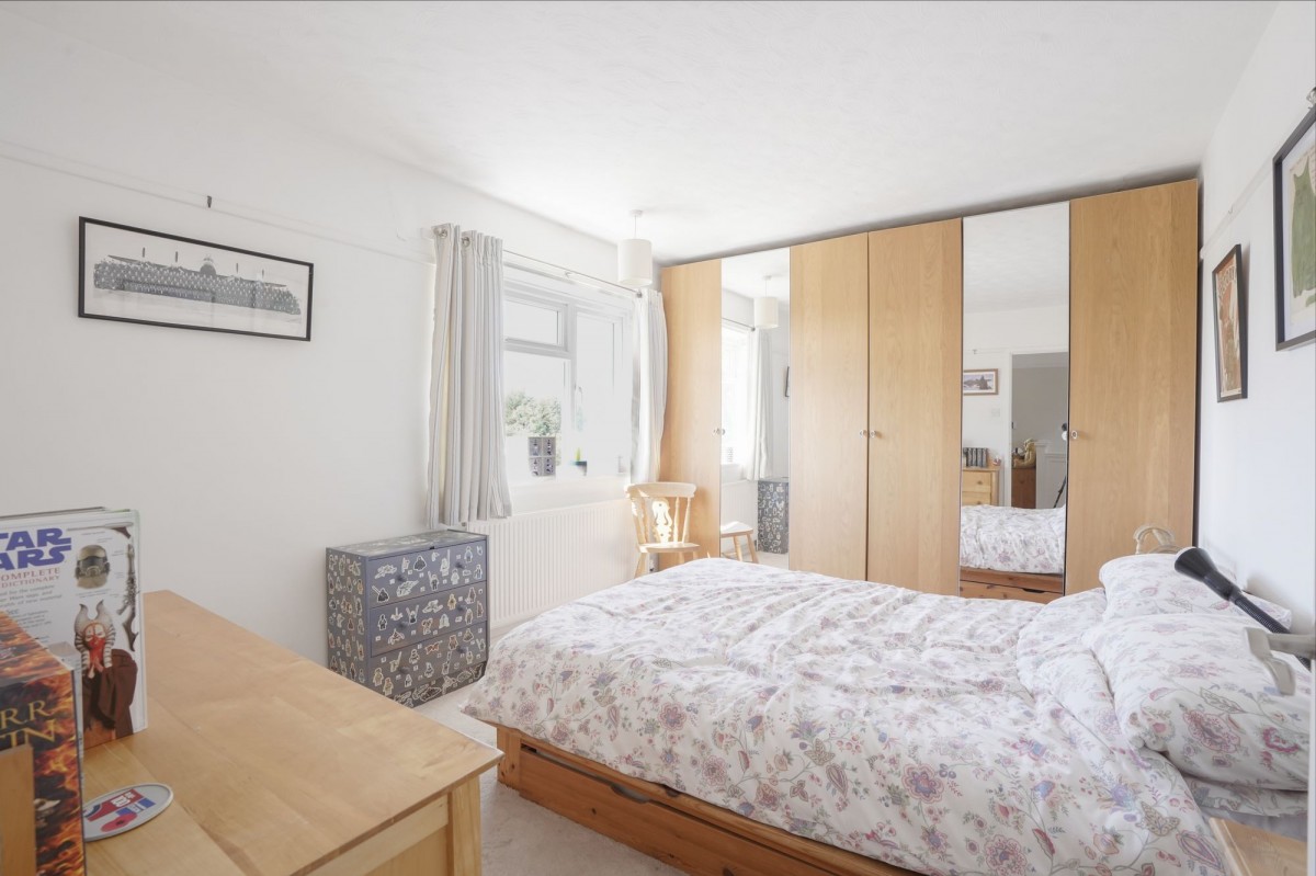 Dovehouse Close, Ely, CB7