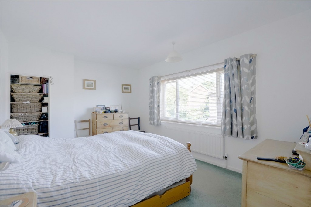 Dovehouse Close, Ely, CB7
