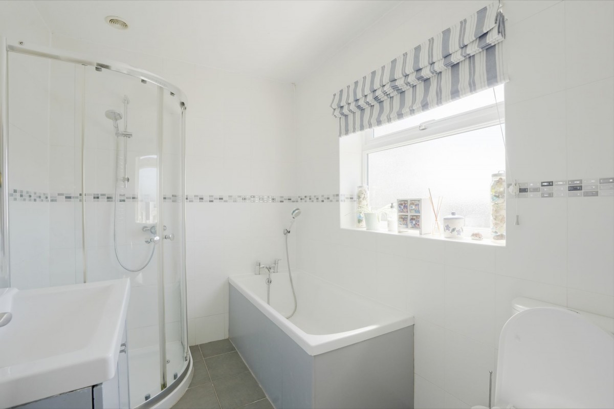 Dovehouse Close, Ely, CB7