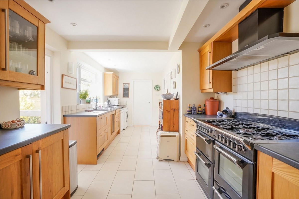 Dovehouse Close, Ely, CB7