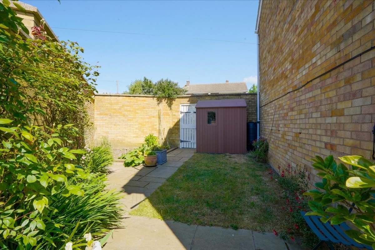 Dovehouse Close, Ely, CB7