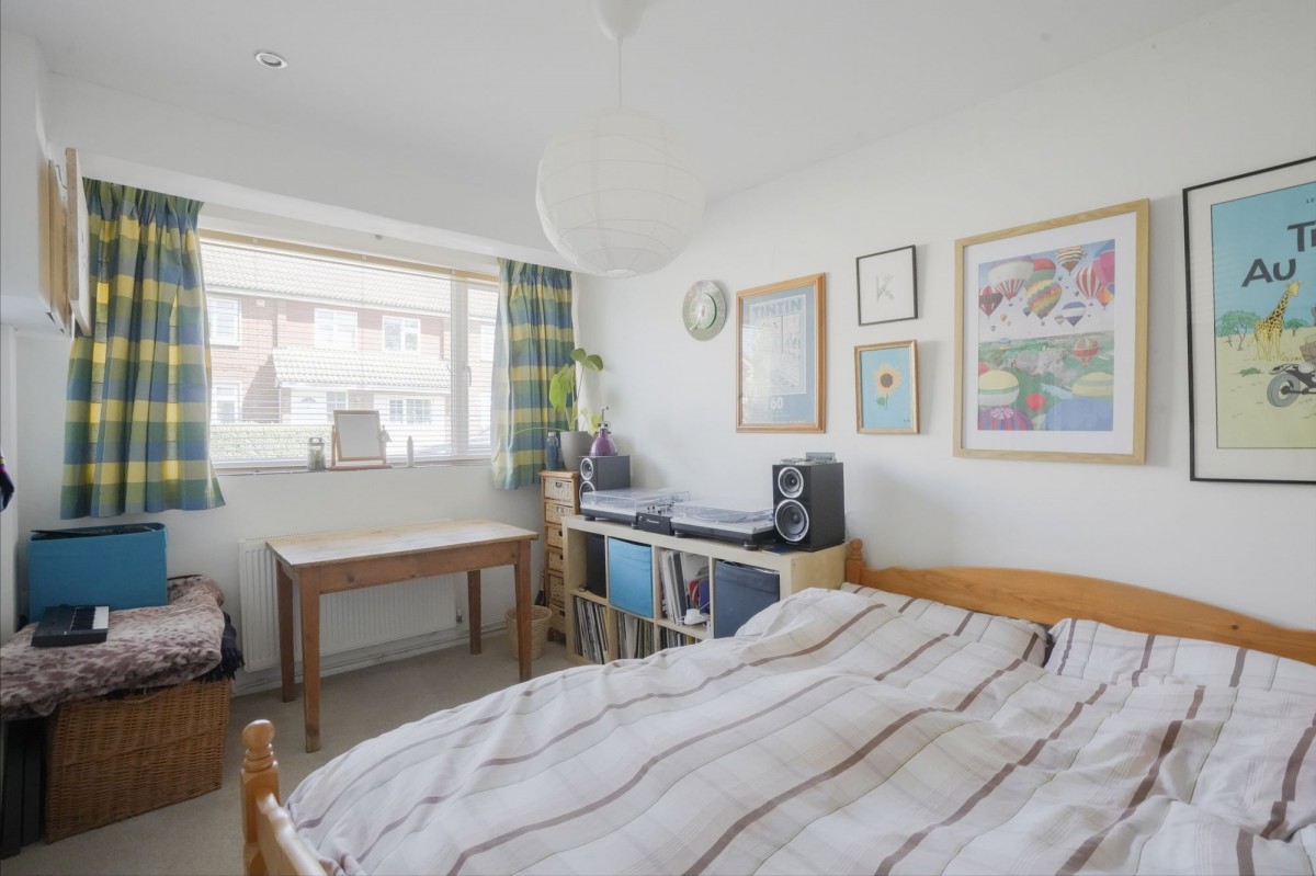Dovehouse Close, Ely, CB7