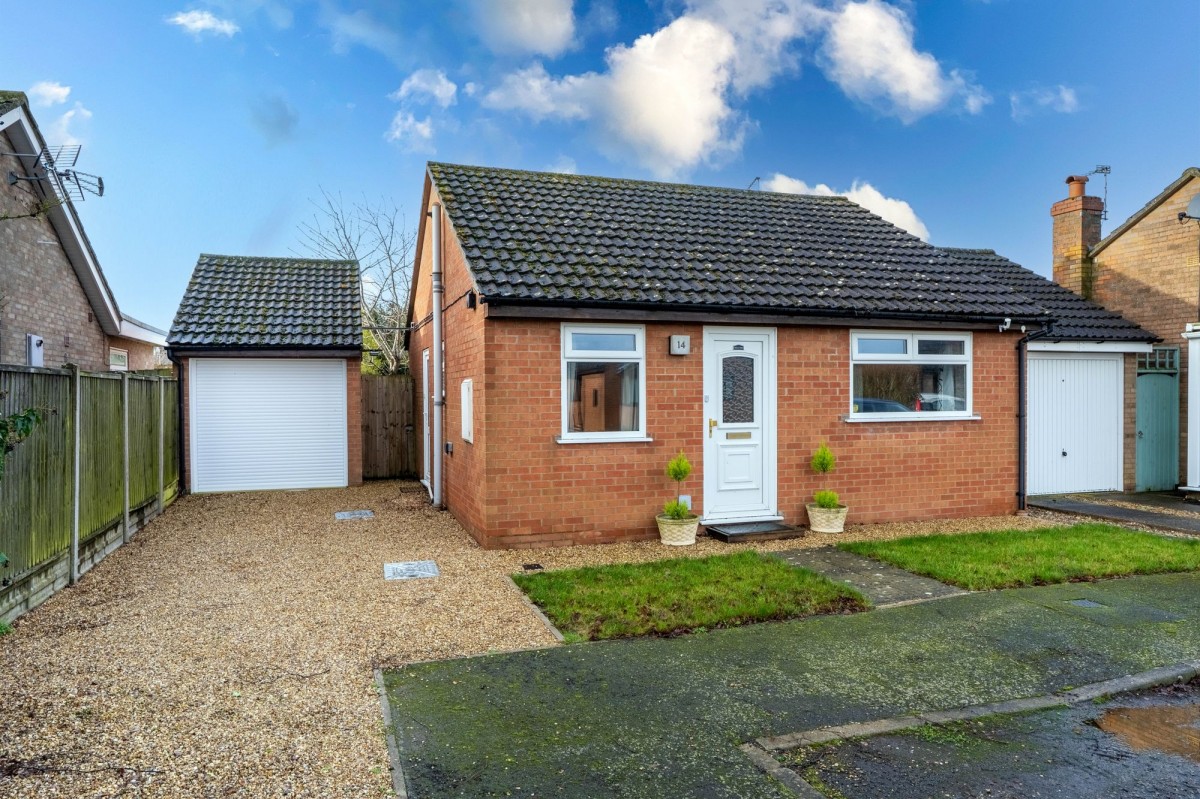 Lester Drive, Haddenham, CB6