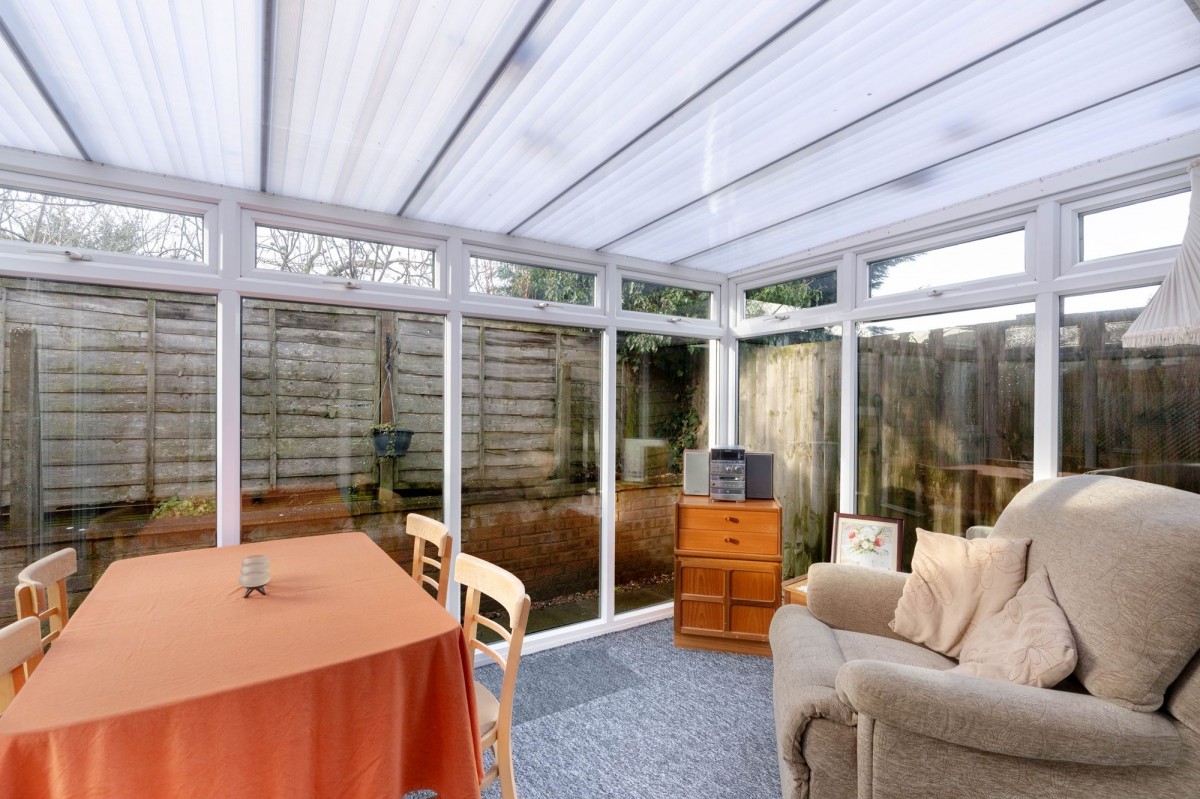 Lester Drive, Haddenham, CB6