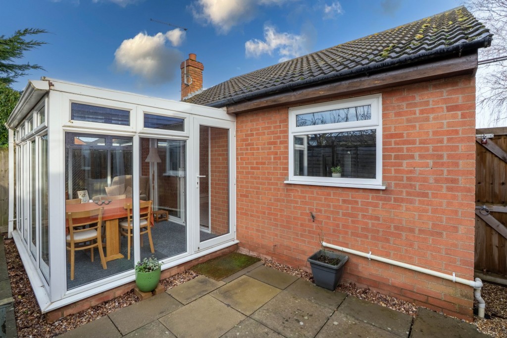 Lester Drive, Haddenham, CB6