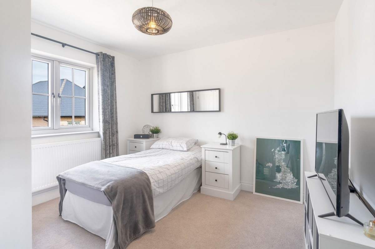 Walnut Drive, Haddenham, CB6