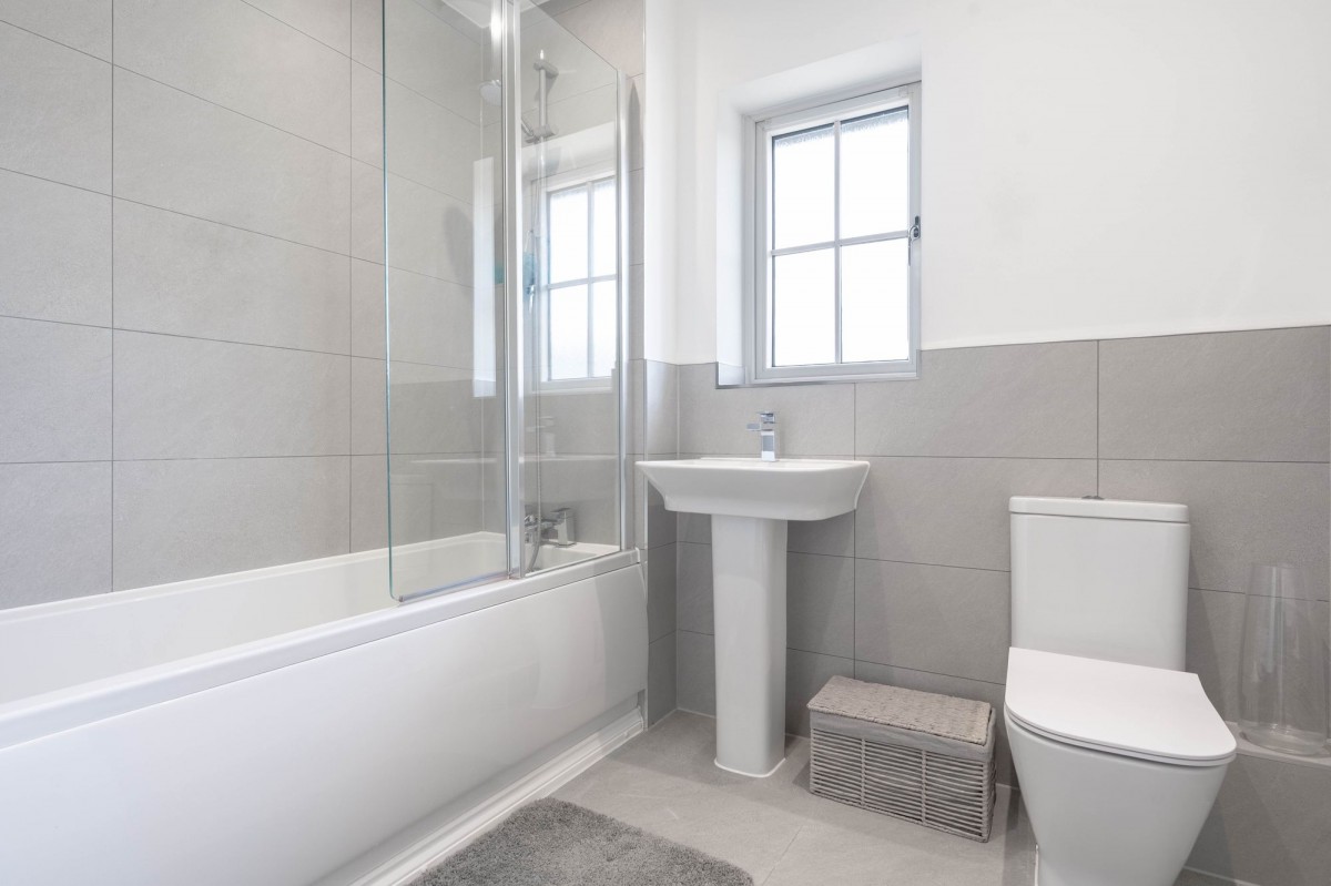 Walnut Drive, Haddenham, CB6