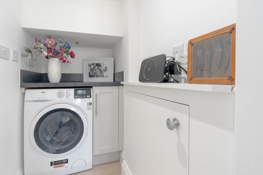 Walnut Drive, Haddenham, CB6