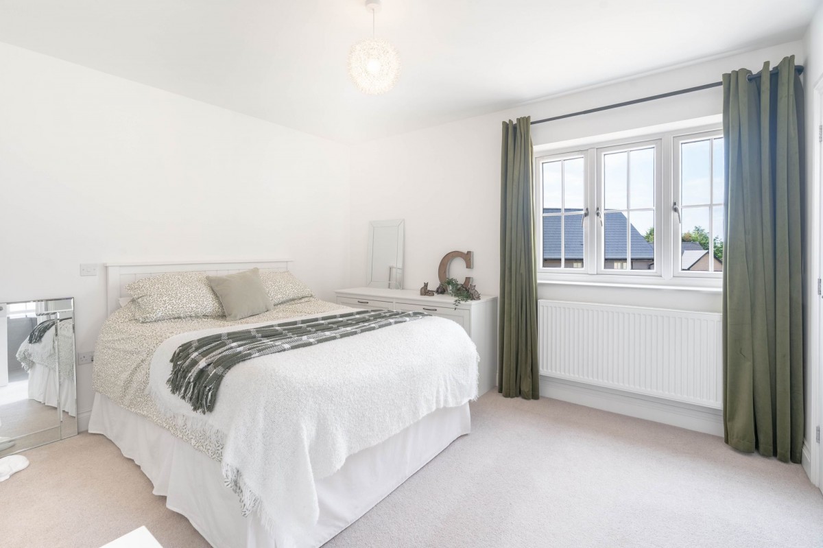 Walnut Drive, Haddenham, CB6