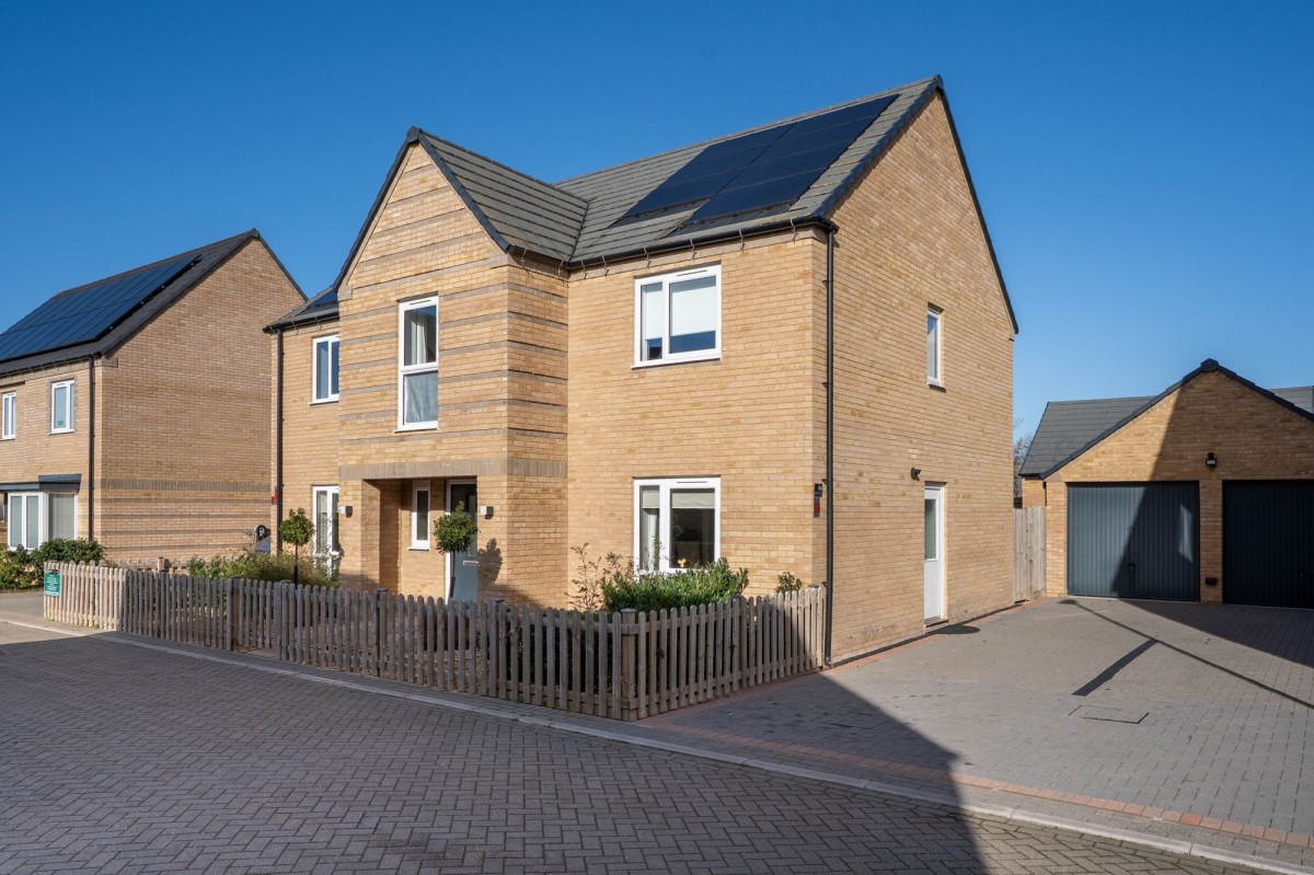 Mistle Thrush Drive, Northstowe, CB24