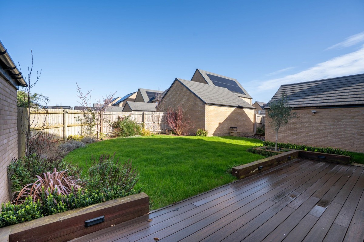 Mistle Thrush Drive, Northstowe, CB24